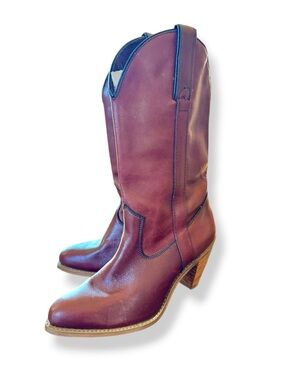 Vintage “Miss” Capezio Oxblood Leather Mid Rise Round Toe Heeled Western Boots